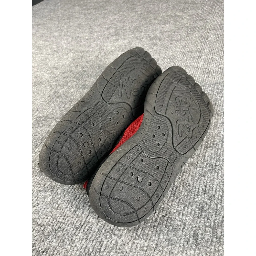 Newtz Kids Swim Shoes Size 2/3 Water Shoes Black And Red